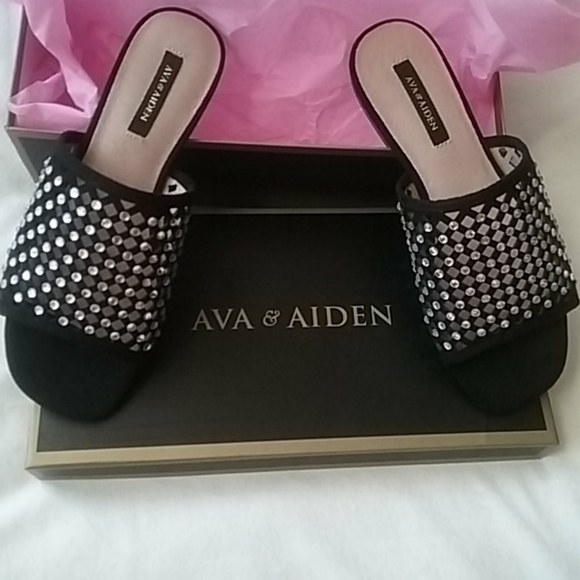 🎉Sale🎊 Ava & Aiden Crystal Sandals - Picture 7 of 15